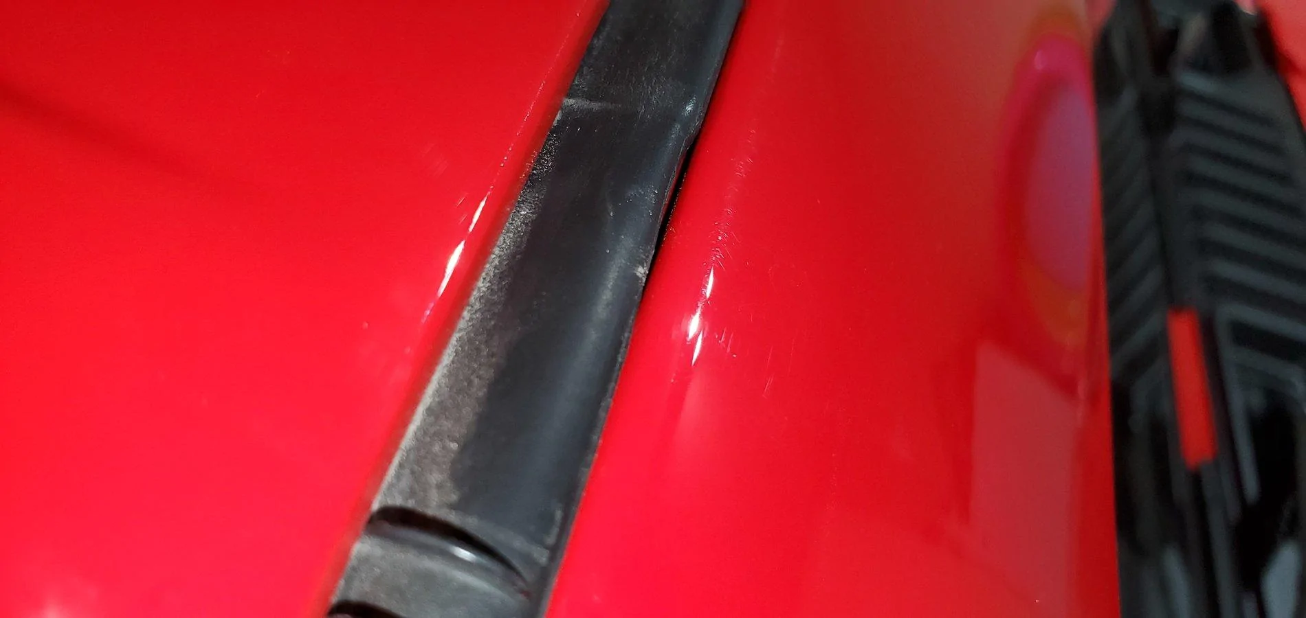 Jeep Gladiator Header seal gap 20201021_093240