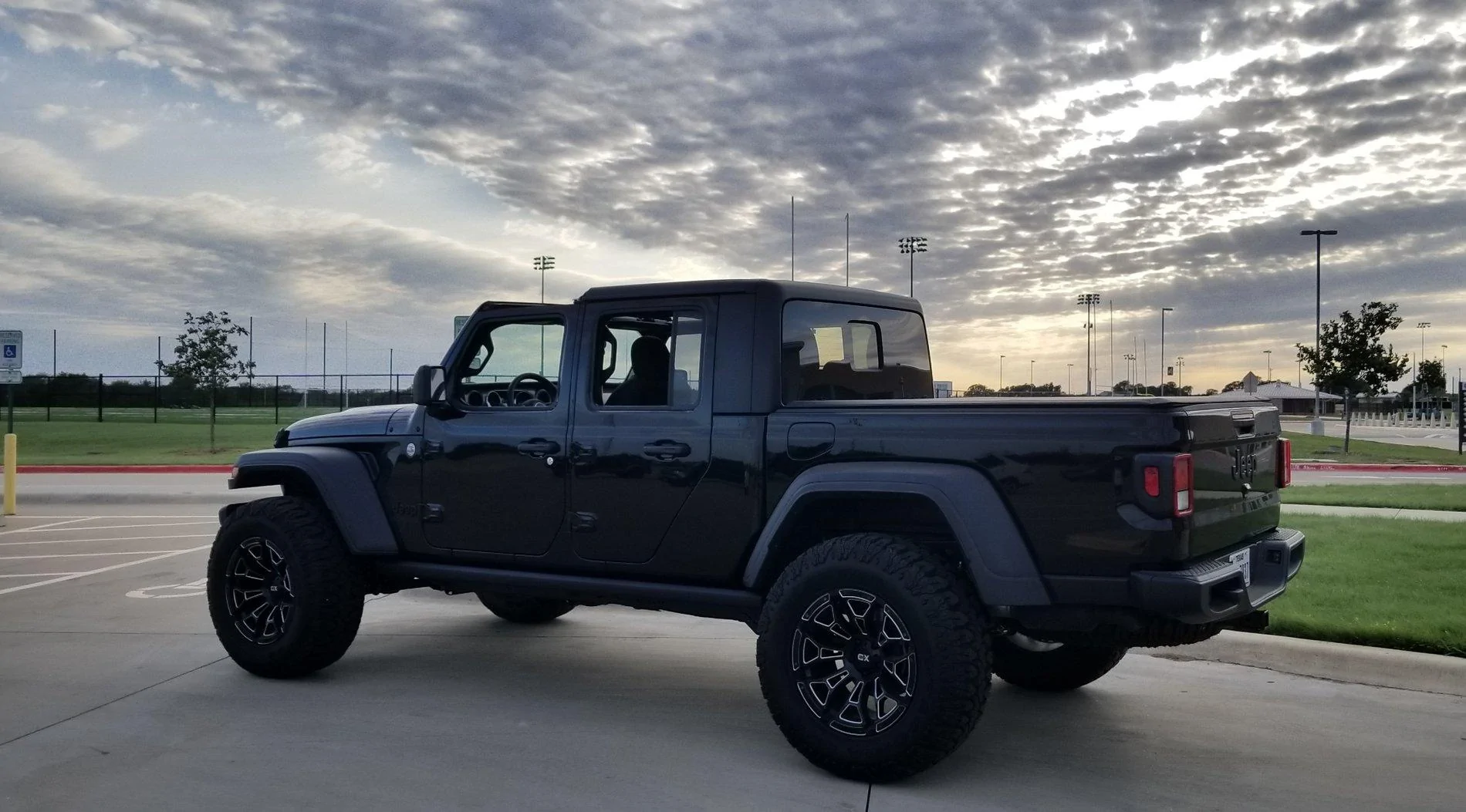 Jeep Gladiator Lets see the spacer lifts 20200928_201558