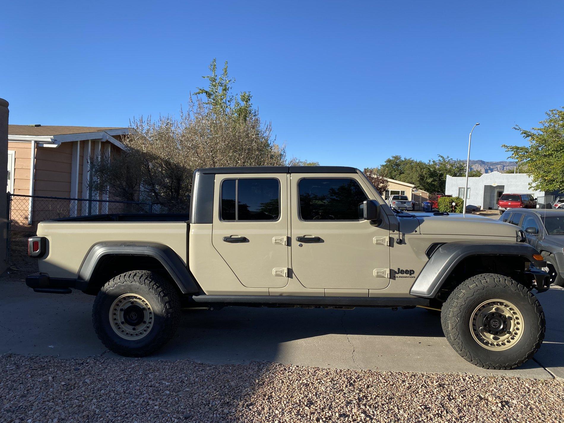 Jeep Gladiator New Mexico 13E86939-7AFC-4A04-B432-9E08A08300B6
