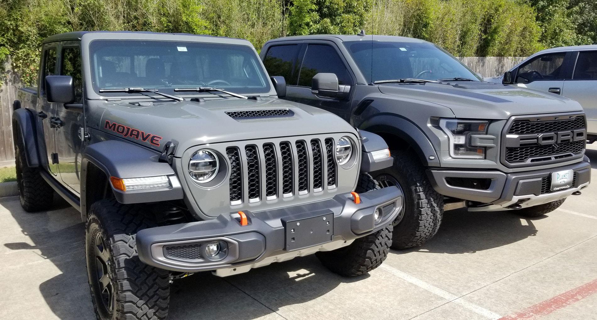 Jeep Gladiator Color Comparison: Sting Gray Jeep vs Lead Foot Raptor grays2