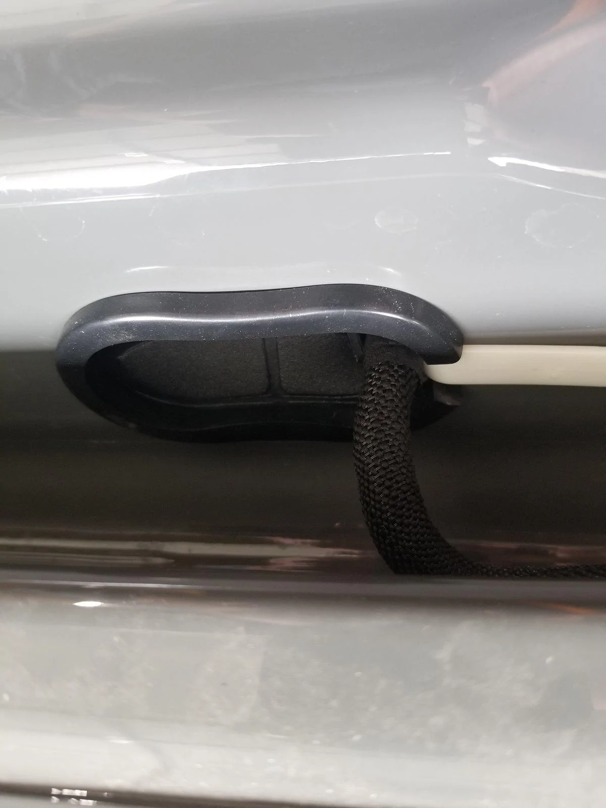 Jeep Gladiator Tailgate Plug Grommet 20201021_111147