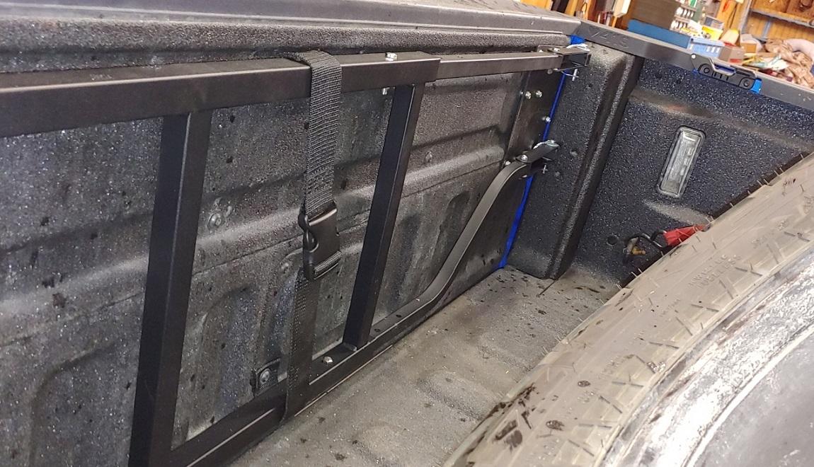 Jeep Gladiator Steps for tailgate? 20201022_172425_HDR