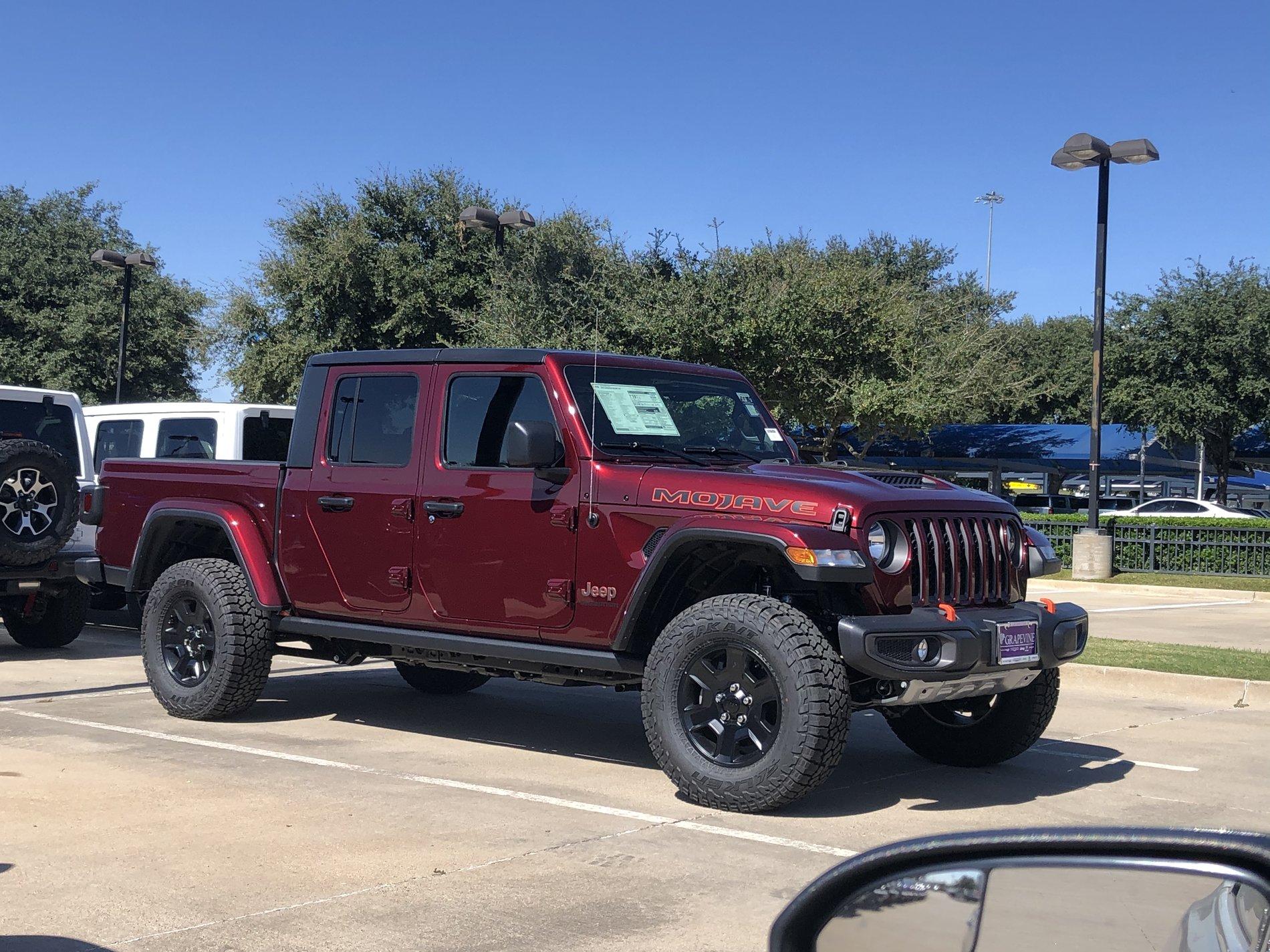 Jeep Gladiator New 2021 colors 100FA00A-D163-4FB3-A553-38B8BC3CA4C7
