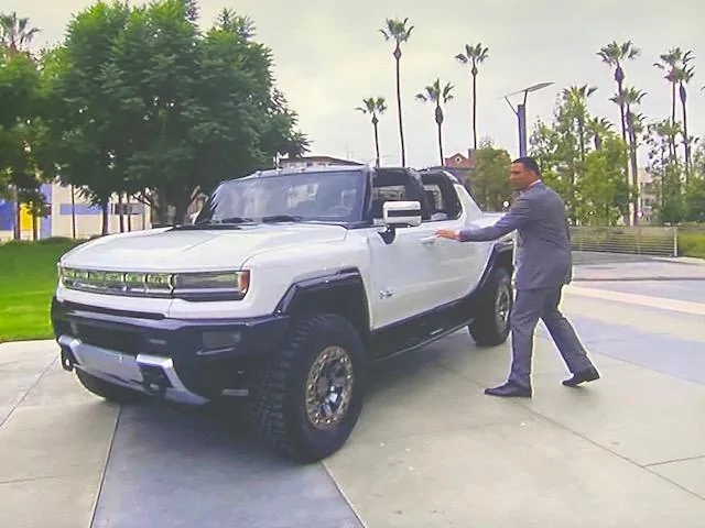 Jeep Gladiator New Hummer EV is a fake? IMG_3462