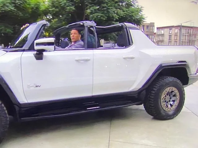 Jeep Gladiator New Hummer EV is a fake? IMG_3464