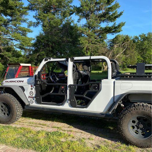 Jeep Gladiator Warn Tube Doors (front and rear) with mirrors - $500 Warn1