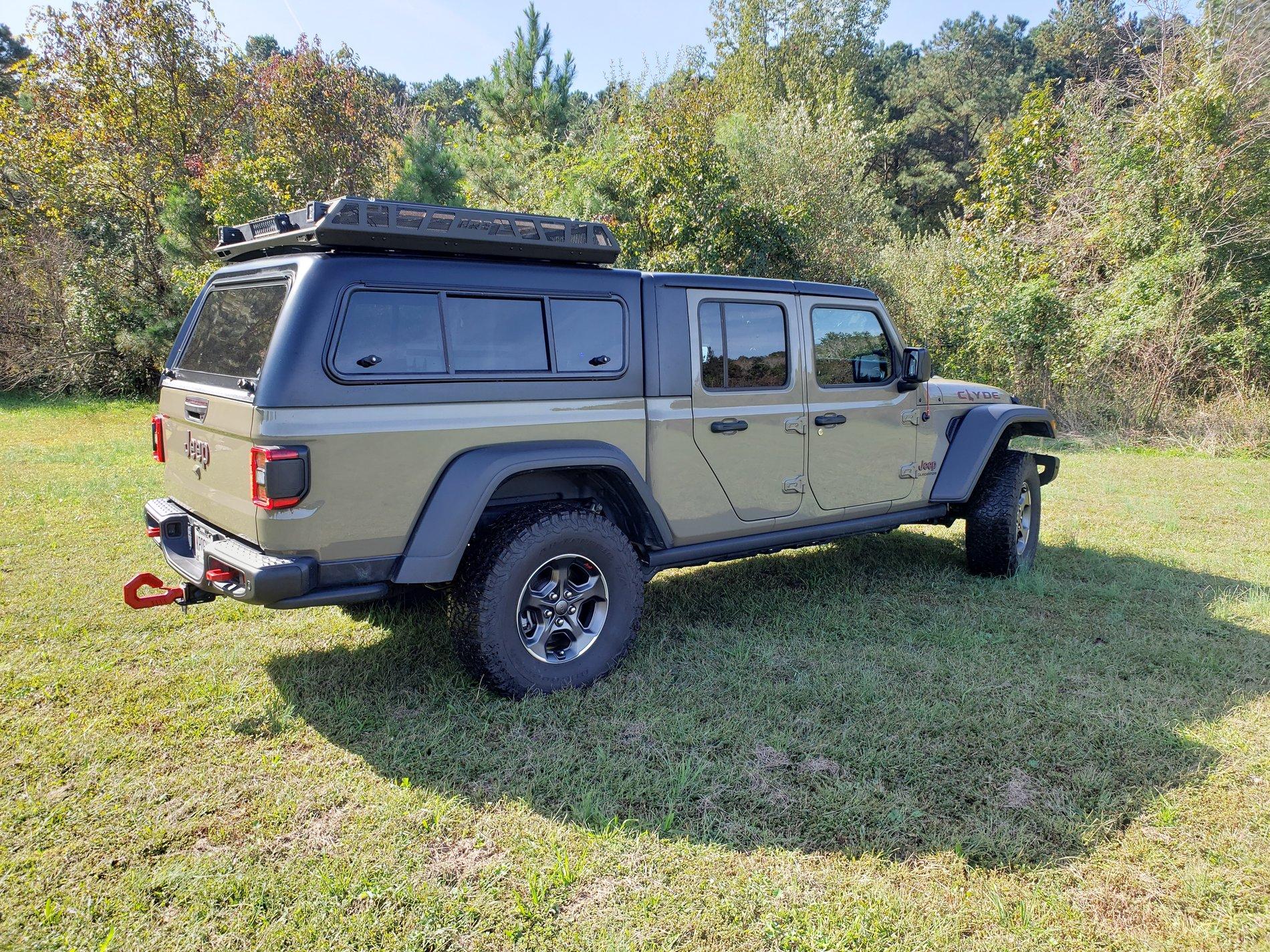 Jeep Gladiator Clyde gets organized with A.R.E. topper and Decked system 20201019_112552-