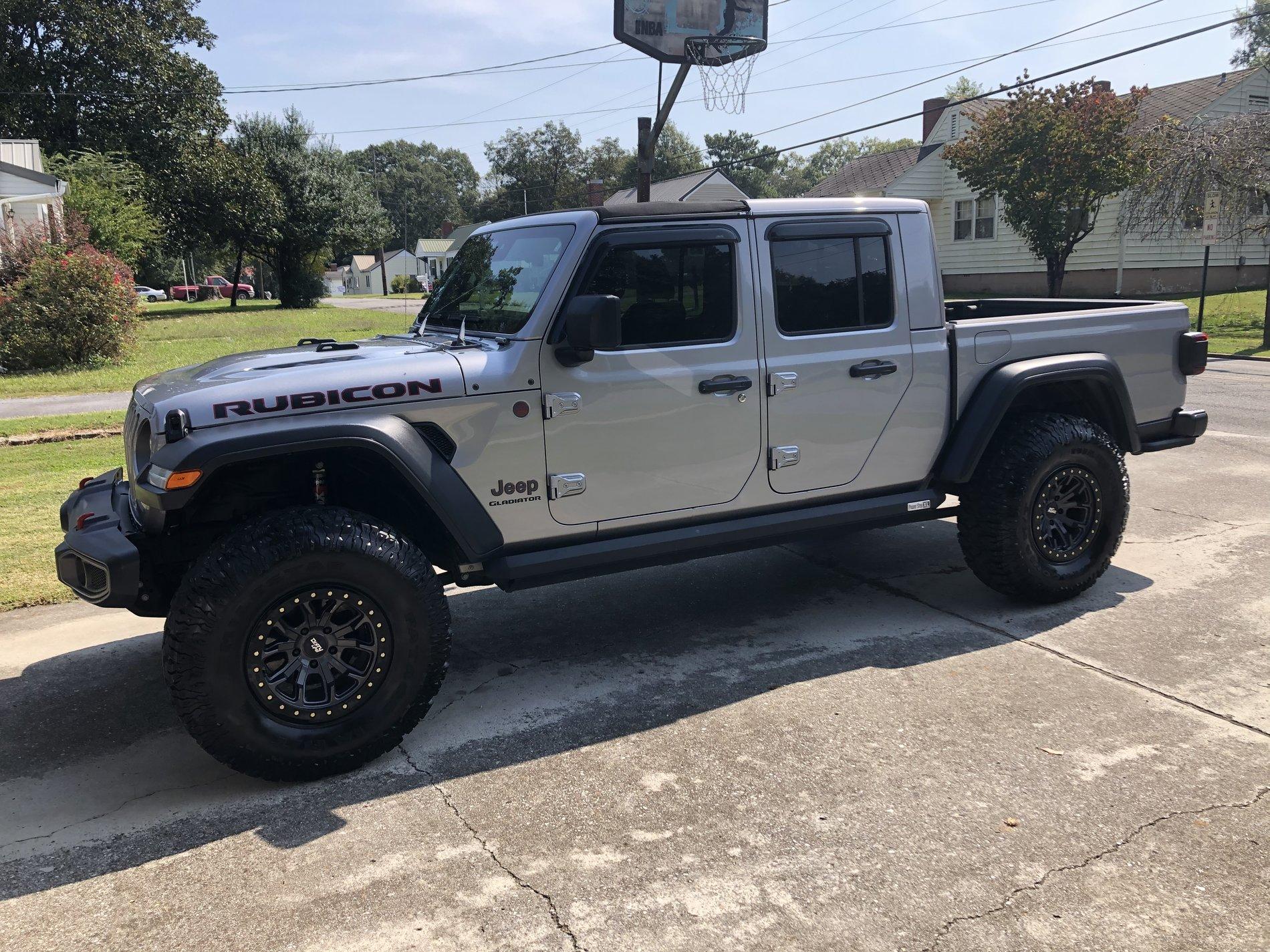 Jeep Gladiator Lets see those 17" RIMS ! D5E5CBF6-8826-4A43-B199-C2EB255F2D5A