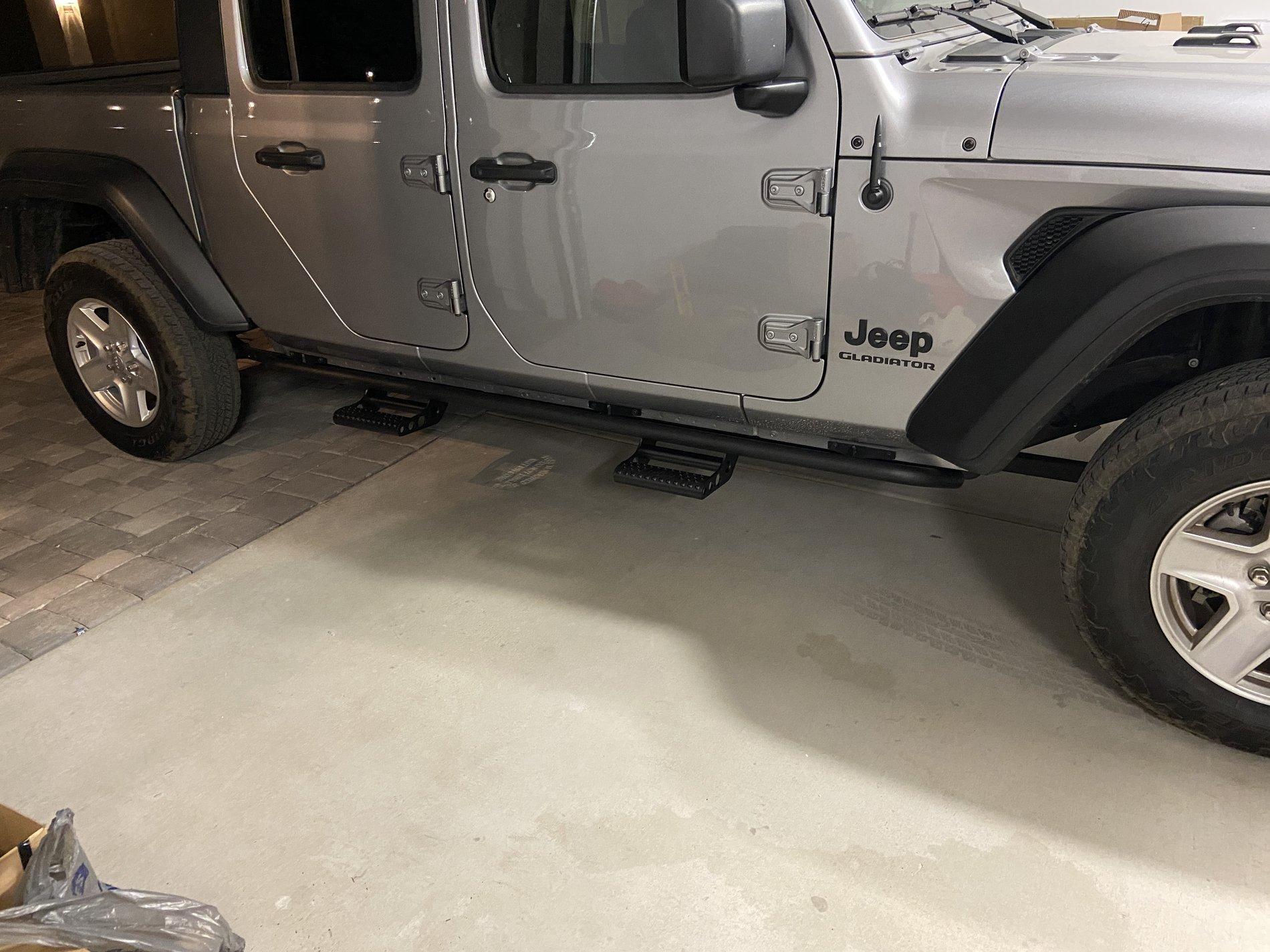 Jeep Gladiator Side steps/rails etc.   what are you all runnin ? IMG_4047.JPG
