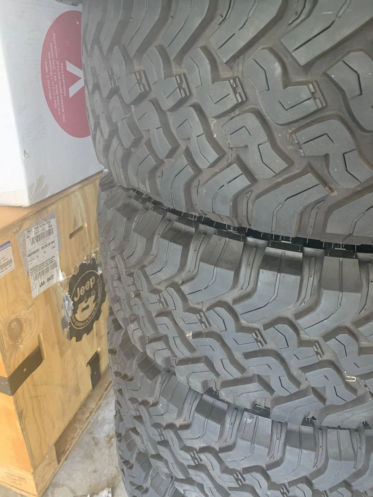 Jeep Gladiator Rubicon Stocks Wildpeak M/T 57EB0685-D7C4-452A-9EDA-401A2FA1A6BF
