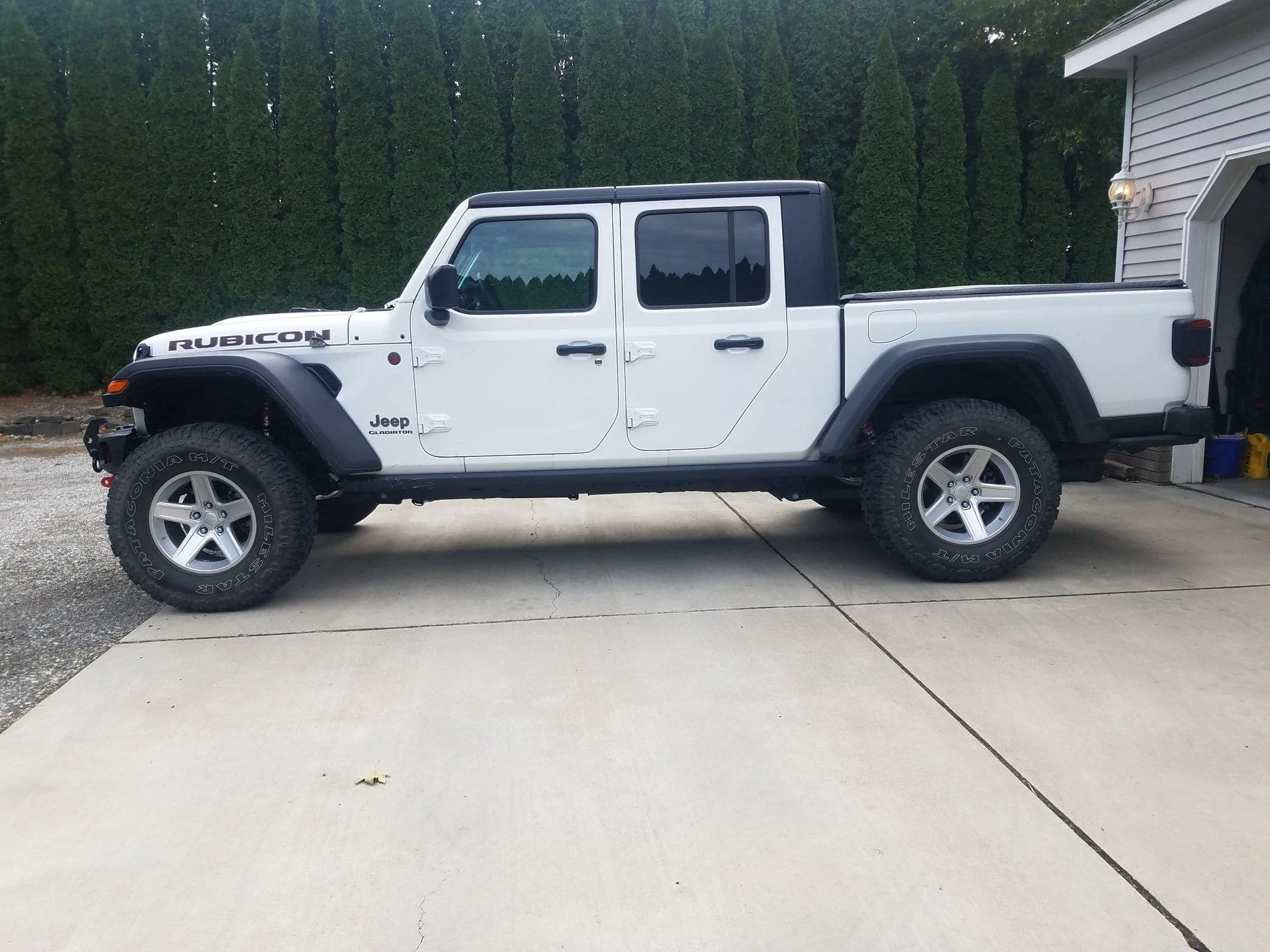 Jeep Gladiator Lets see those 17" RIMS ! 20201024_112319