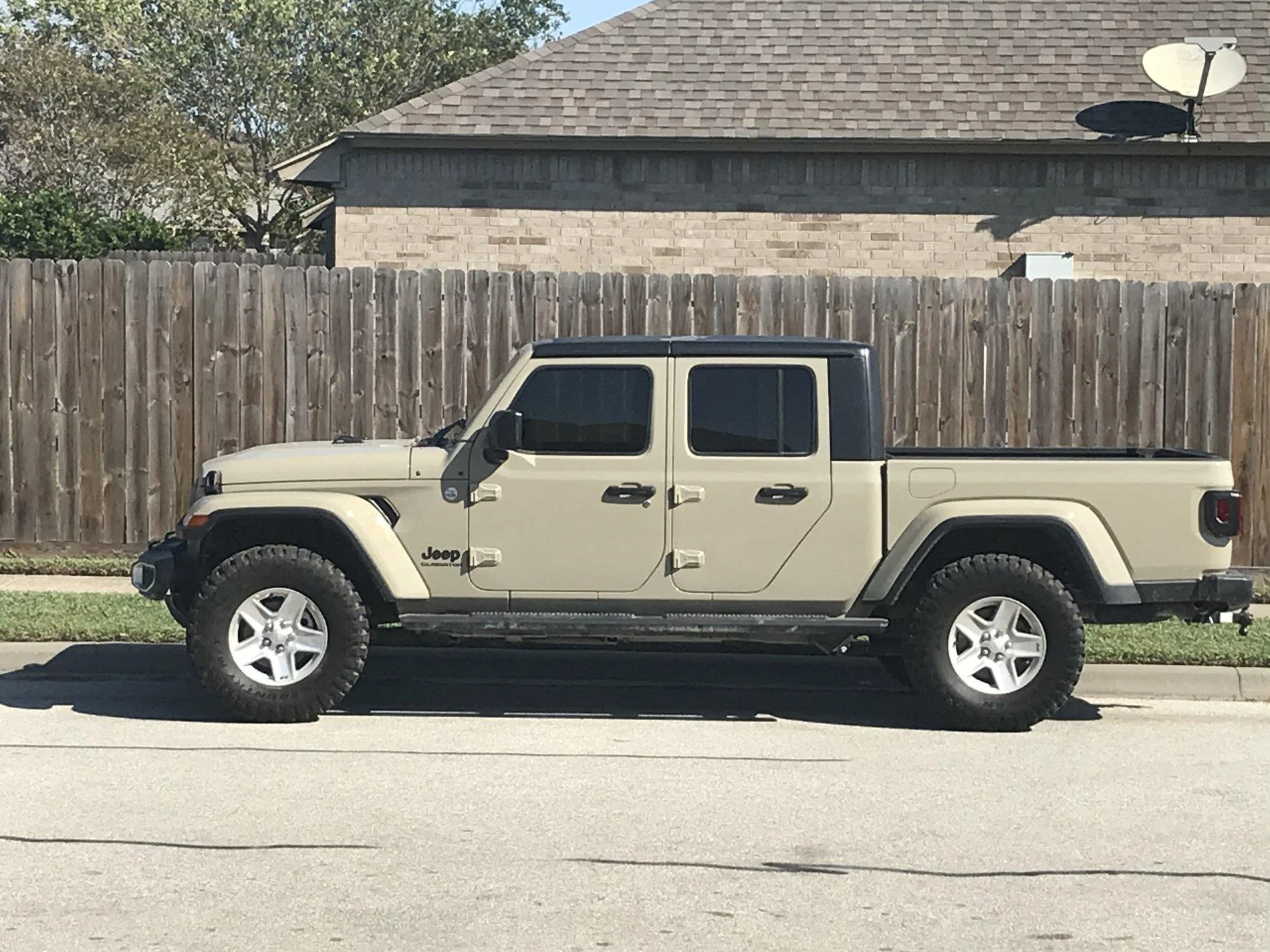 Jeep Gladiator Need advice - Best "upgraded" tire size on stock Sport S rims? 63416587-B57E-4E47-B019-6FC2AE960B92