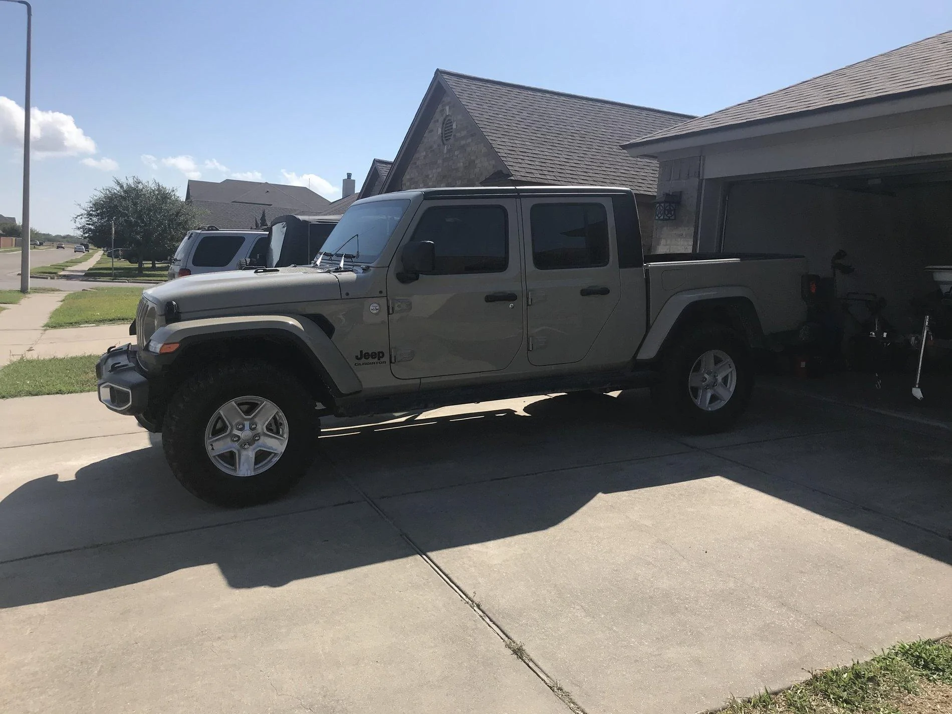 Jeep Gladiator Need advice - Best "upgraded" tire size on stock Sport S rims? 84689C0F-680B-4AF1-B976-0ADE69669538