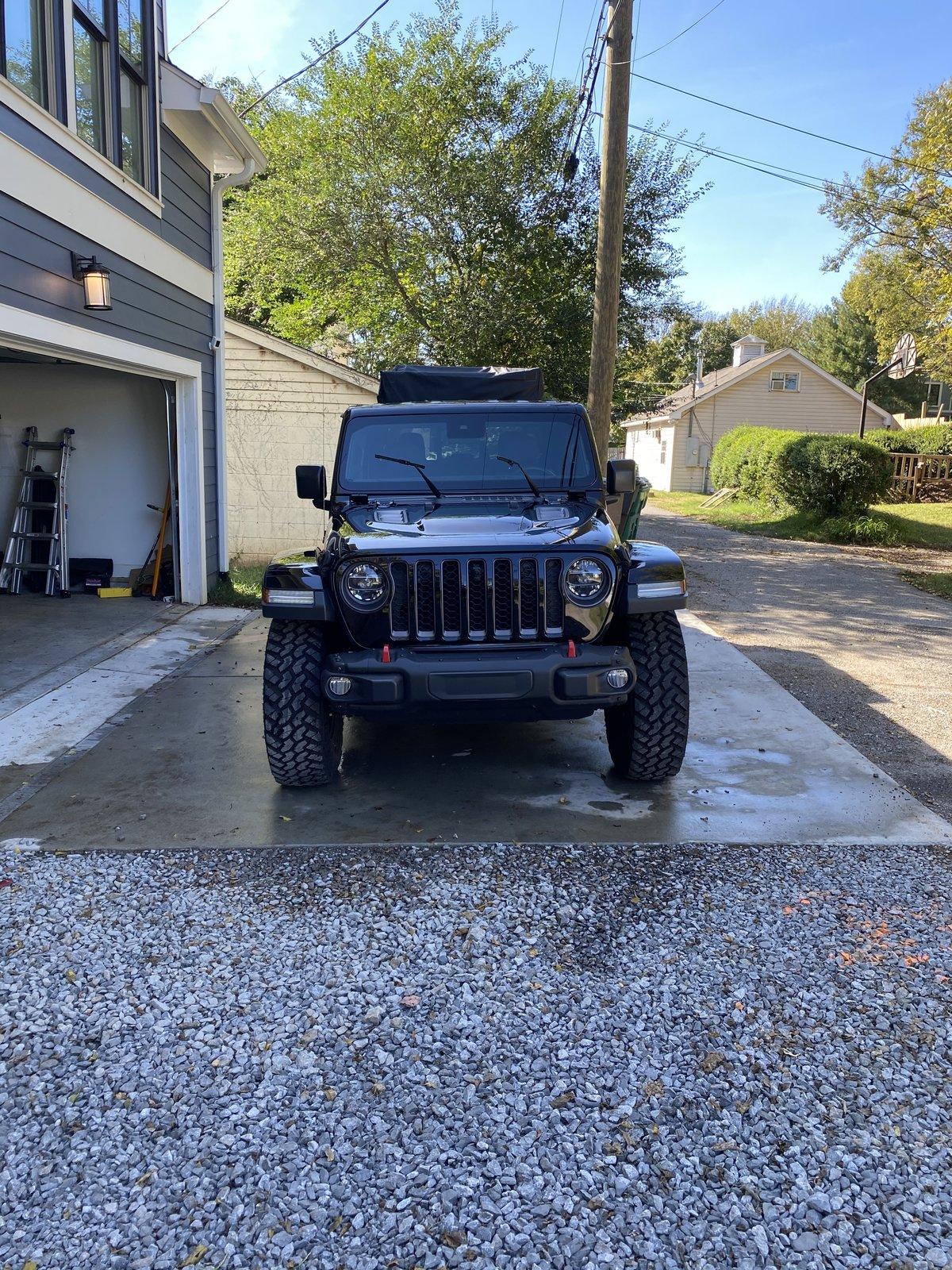 Jeep Gladiator 4 Nitto Trail Grappler 35x11.5r17 like new $700 2DBFBAEA-F189-4CBB-B5F8-21C884478680