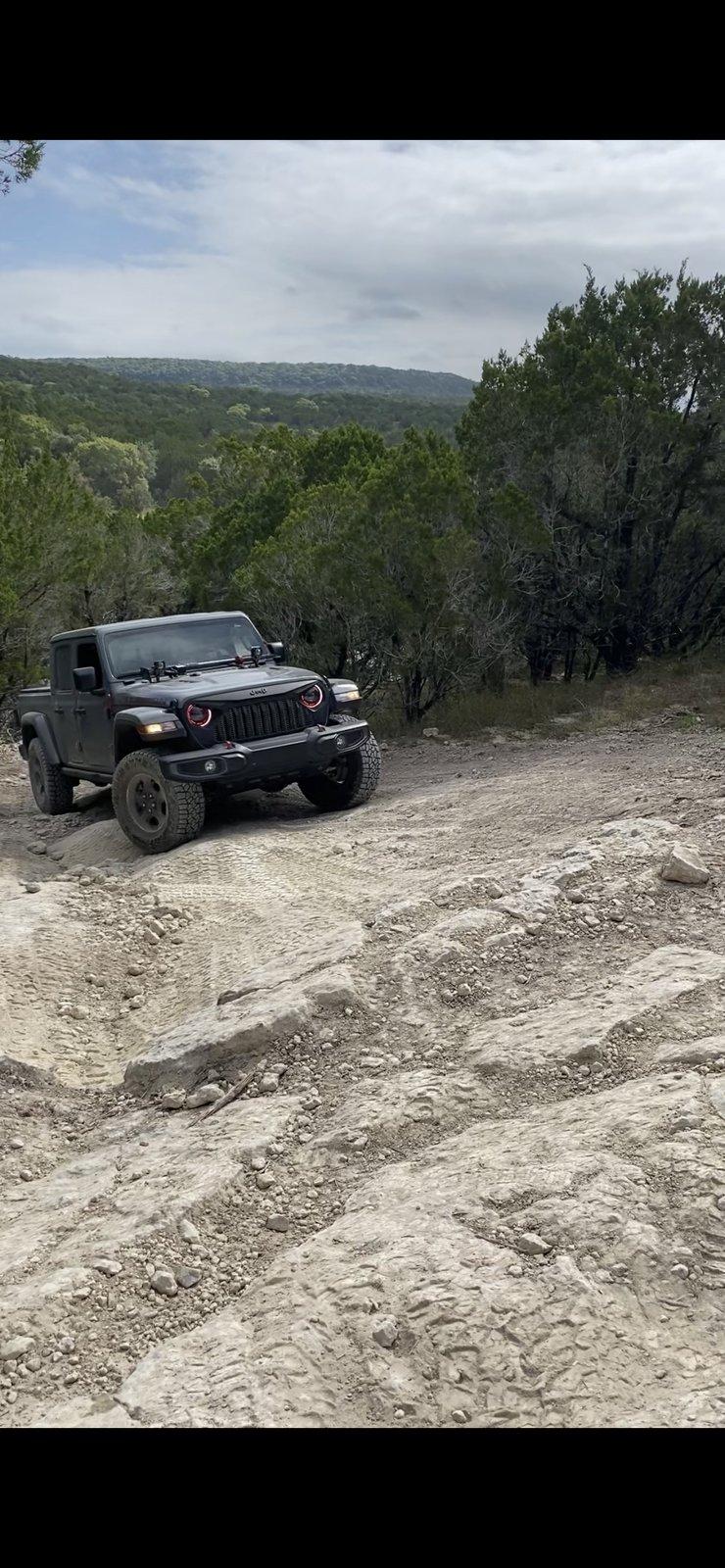 Jeep Gladiator San Antonio EDA06239-EF02-45F7-B8F9-D70442A194DD