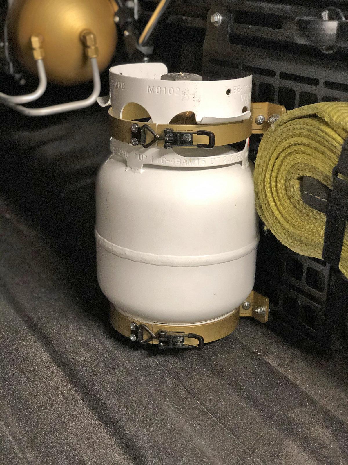 Jeep Gladiator Project “Fools Gold” tank mounted