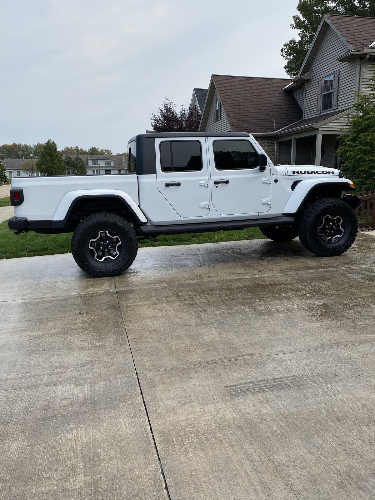 Jeep Gladiator Color Comparison: Sting Gray Jeep vs Lead Foot Raptor 1DECE305-F4CE-4D68-A715-80B56CD4E23D