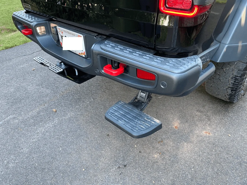 Jeep Gladiator Protecting Your Rear -  Sheridan hitch mounted skid from Warfab 3