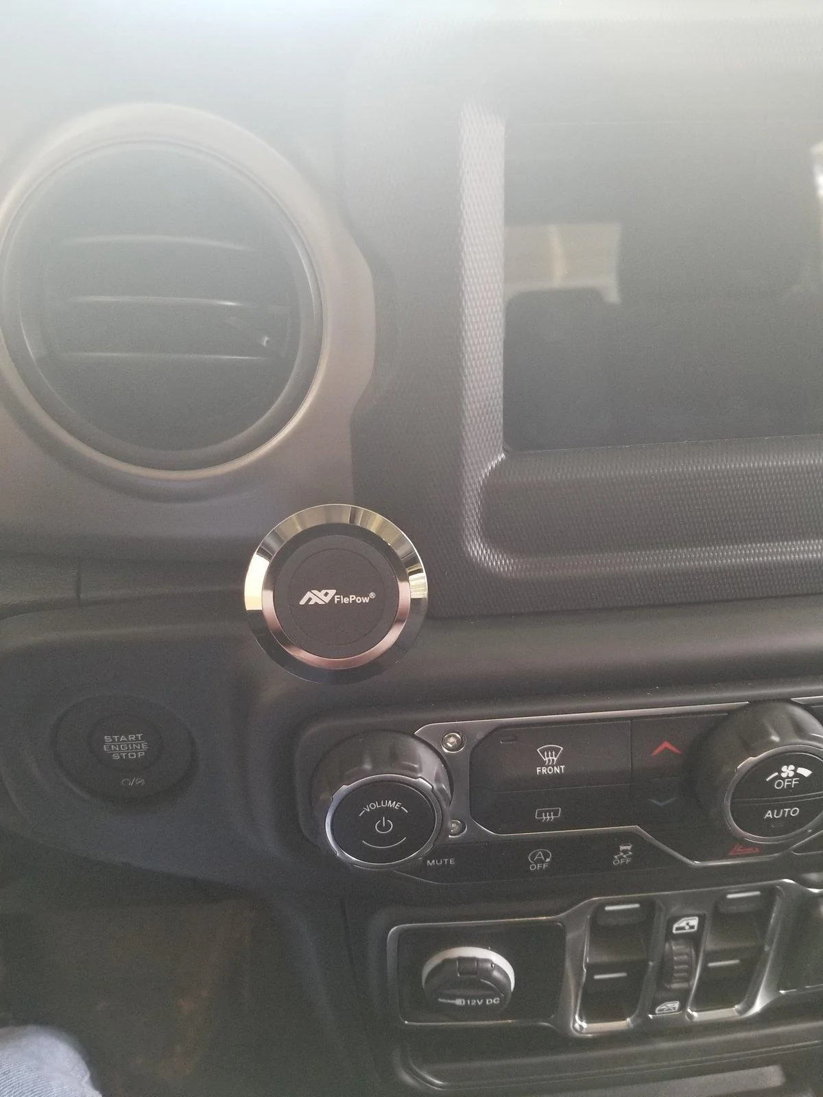 Jeep Gladiator Phone Solutions 20201024_151924