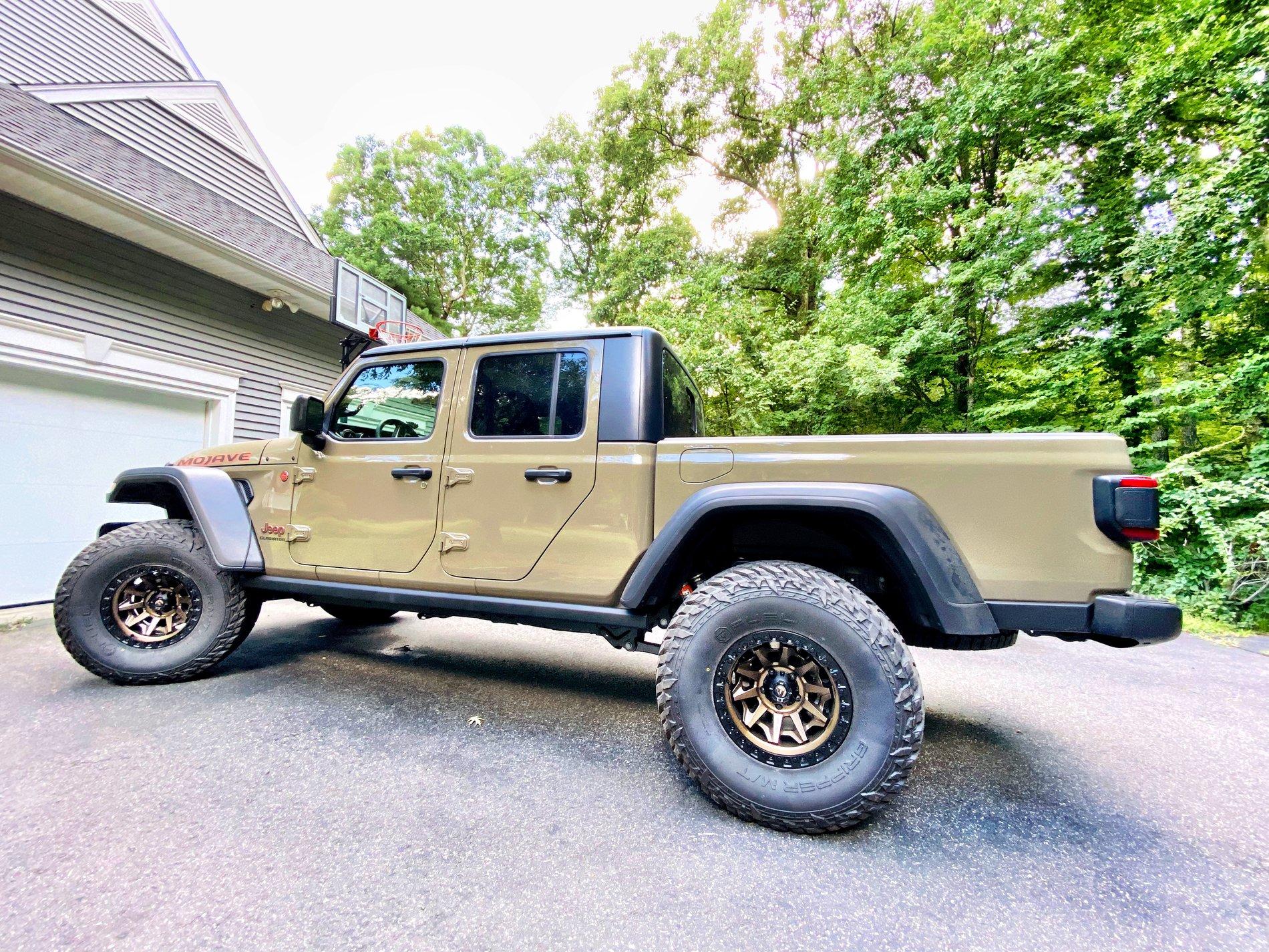 Jeep Gladiator Lets see those 17" RIMS ! 570D8BBE-D33B-4D5B-844E-6A75B8C6EAAD