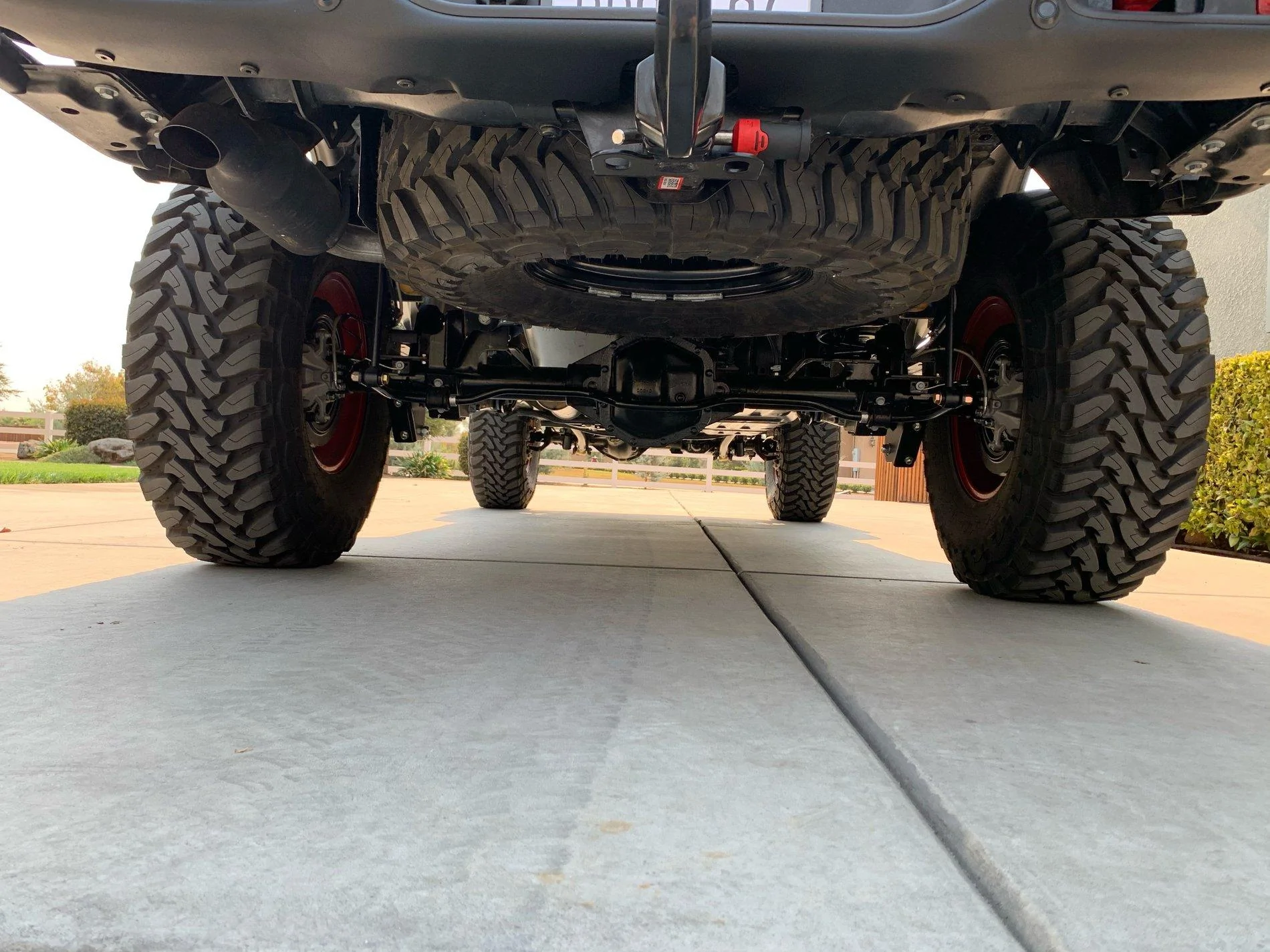 Jeep Gladiator Tight fit for 37" Toyo M/T Spare IMG_3006