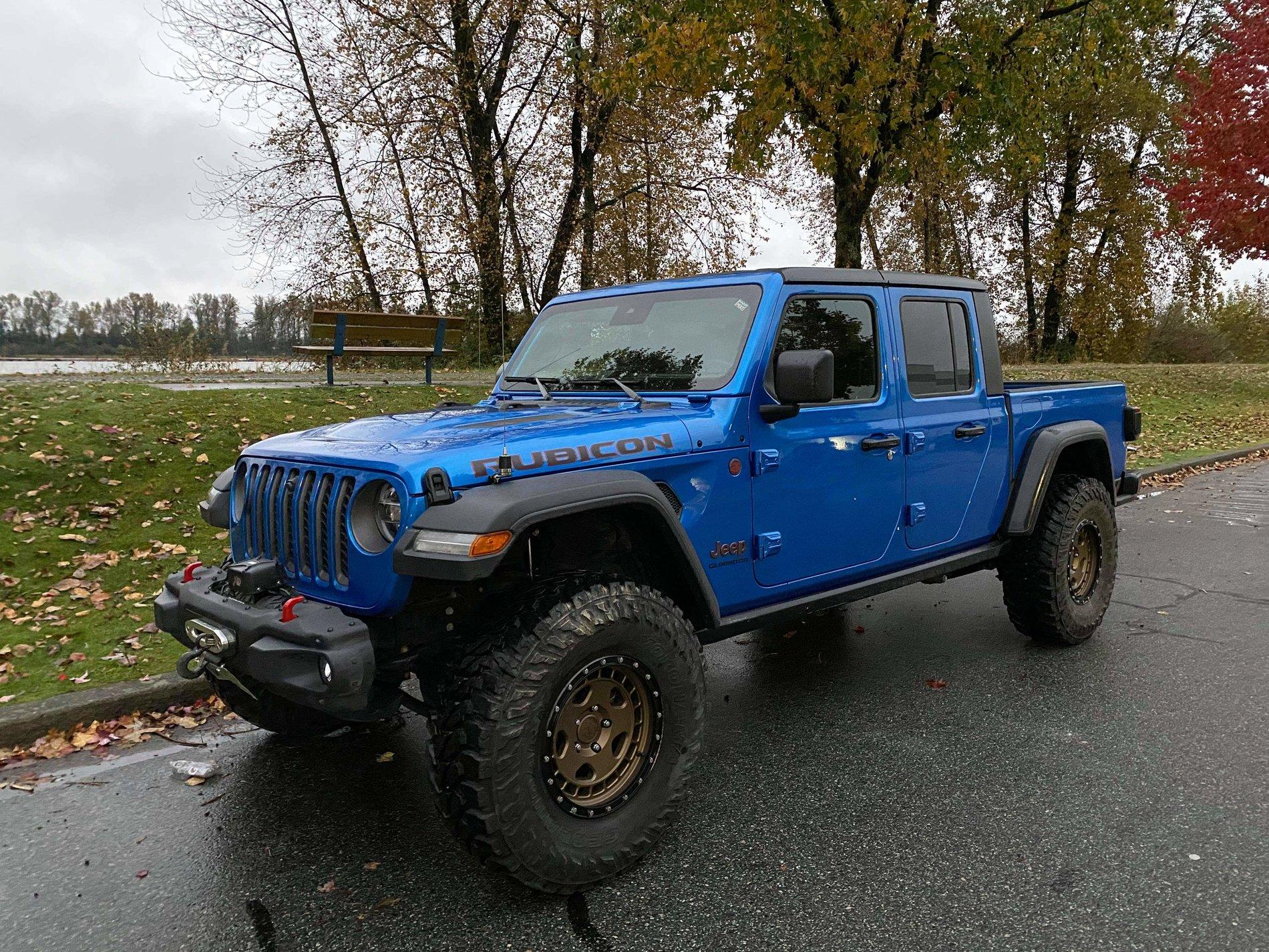 Jeep Gladiator HYDRO BLUE PEARL Gladiator JT Club received_651646815513357
