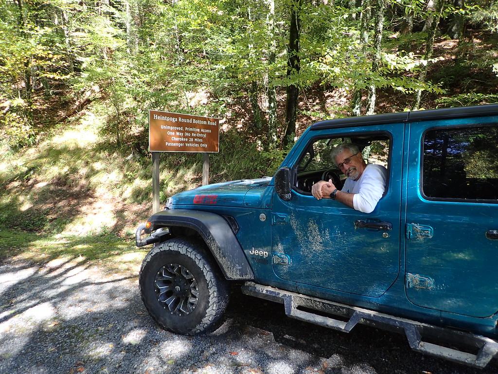 Jeep Gladiator Balsam Mountain Road Cherokee,NC i-5RBFgWx-XL