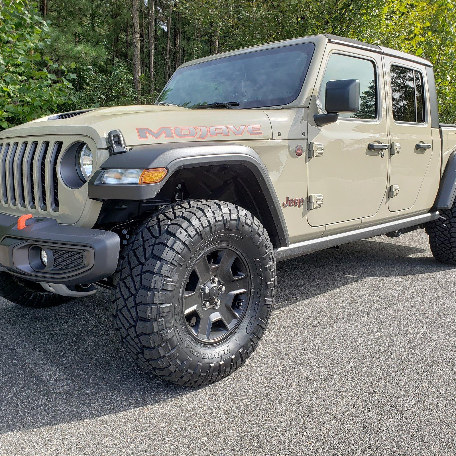 Jeep Gladiator Help me decide to go 35s or not on Mojave! IMG_20200919_173557_812