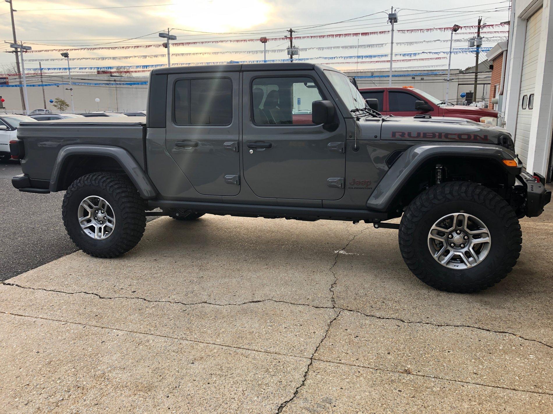 Jeep Gladiator Gladiators on Mopar 2" Lift Kit 2F2EDBFB-99FB-4634-BADC-4755755A36DE