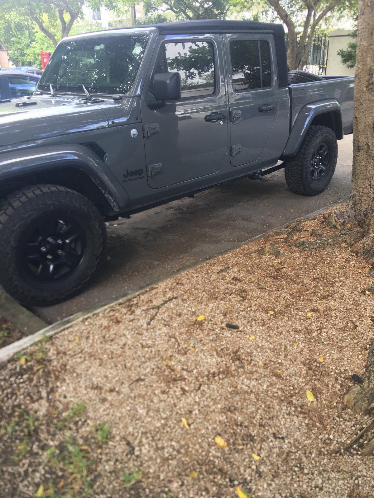 Jeep Gladiator bigger tires on unlifted Sport S 4F89FC38-0835-4887-BE54-B821752C853C