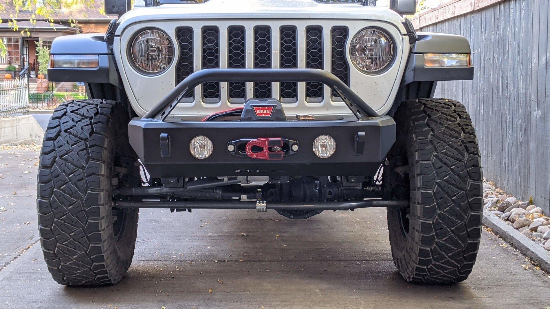 Jeep Gladiator Show me stubby bumpers options with skid plate PXL_20201021_232738809