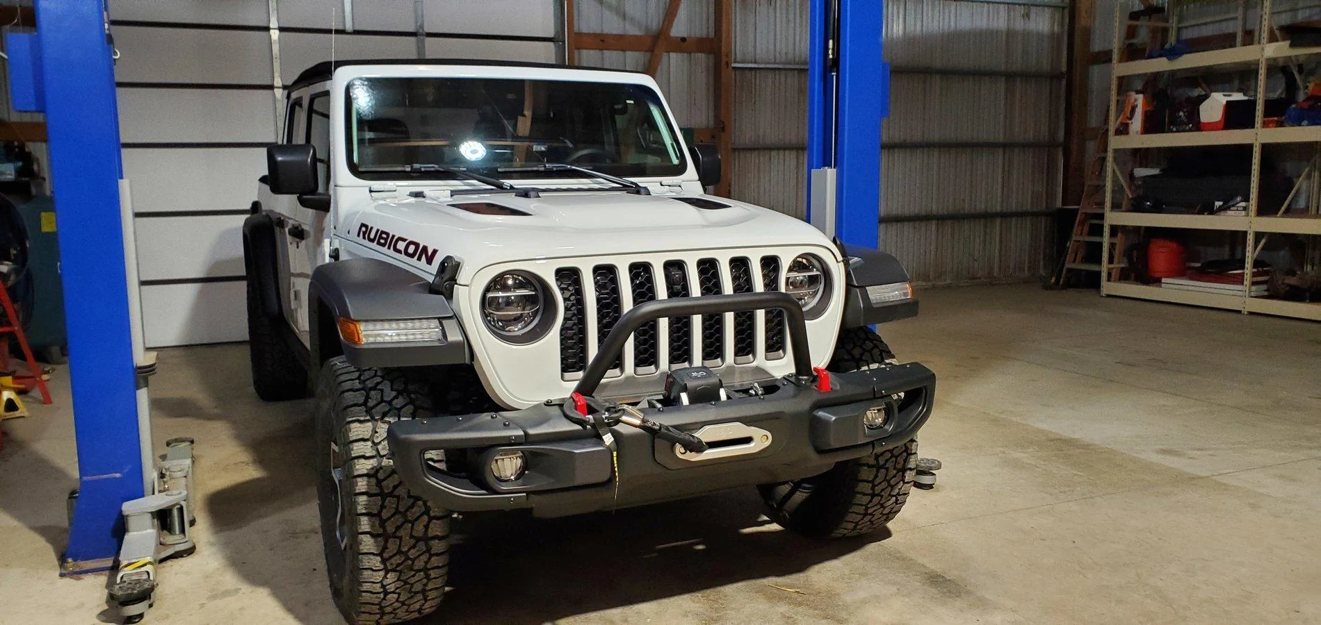 Jeep Gladiator Installed winch in OEM Bumper 20201029_184057