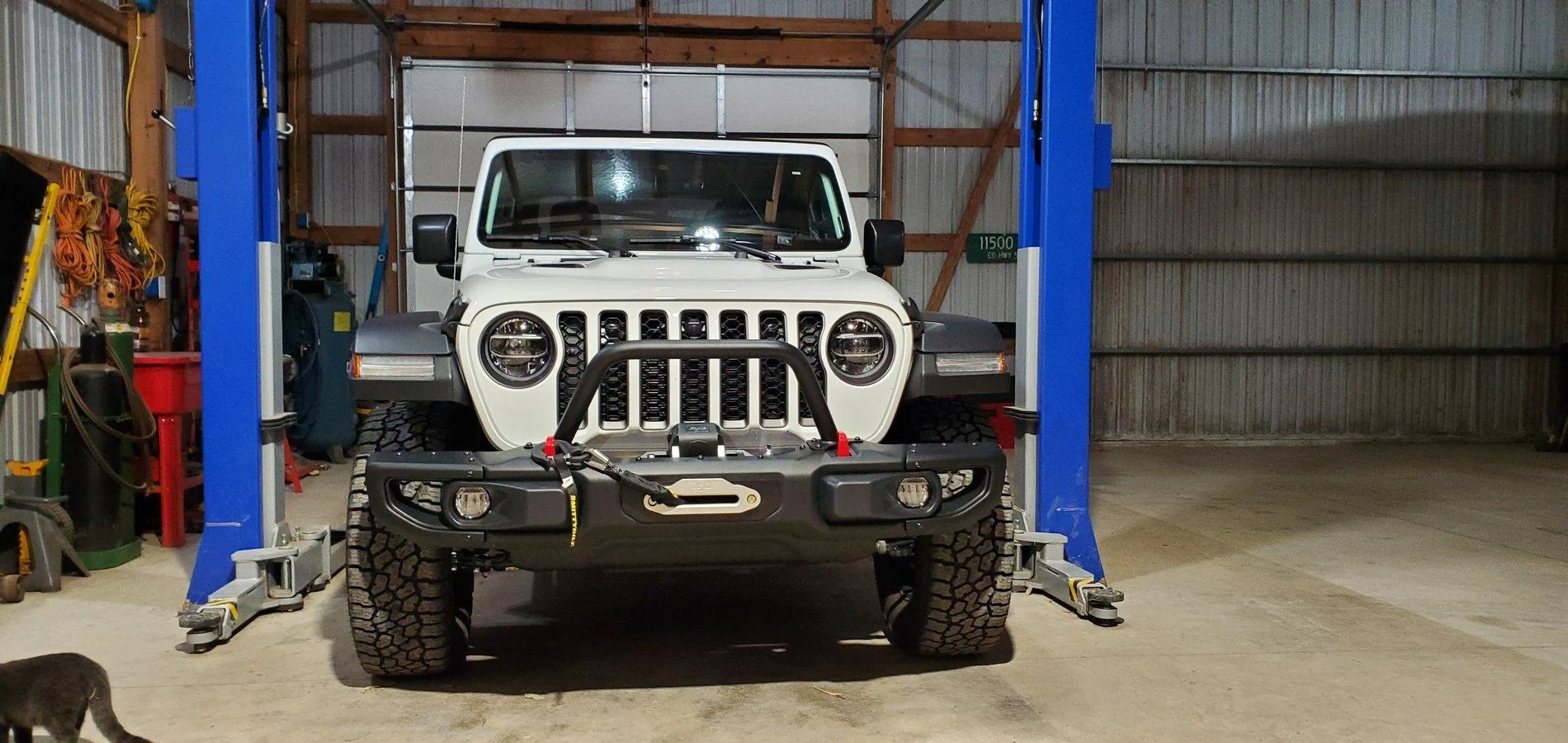 Jeep Gladiator Installed winch in OEM Bumper 20201029_184107