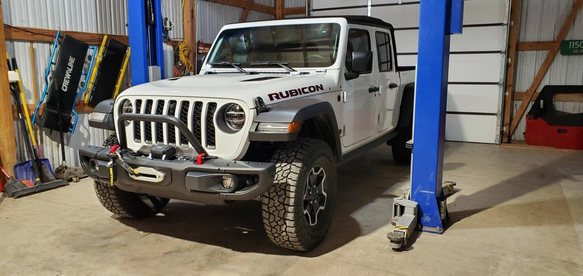 Jeep Gladiator Installed winch in OEM Bumper 20201029_184118