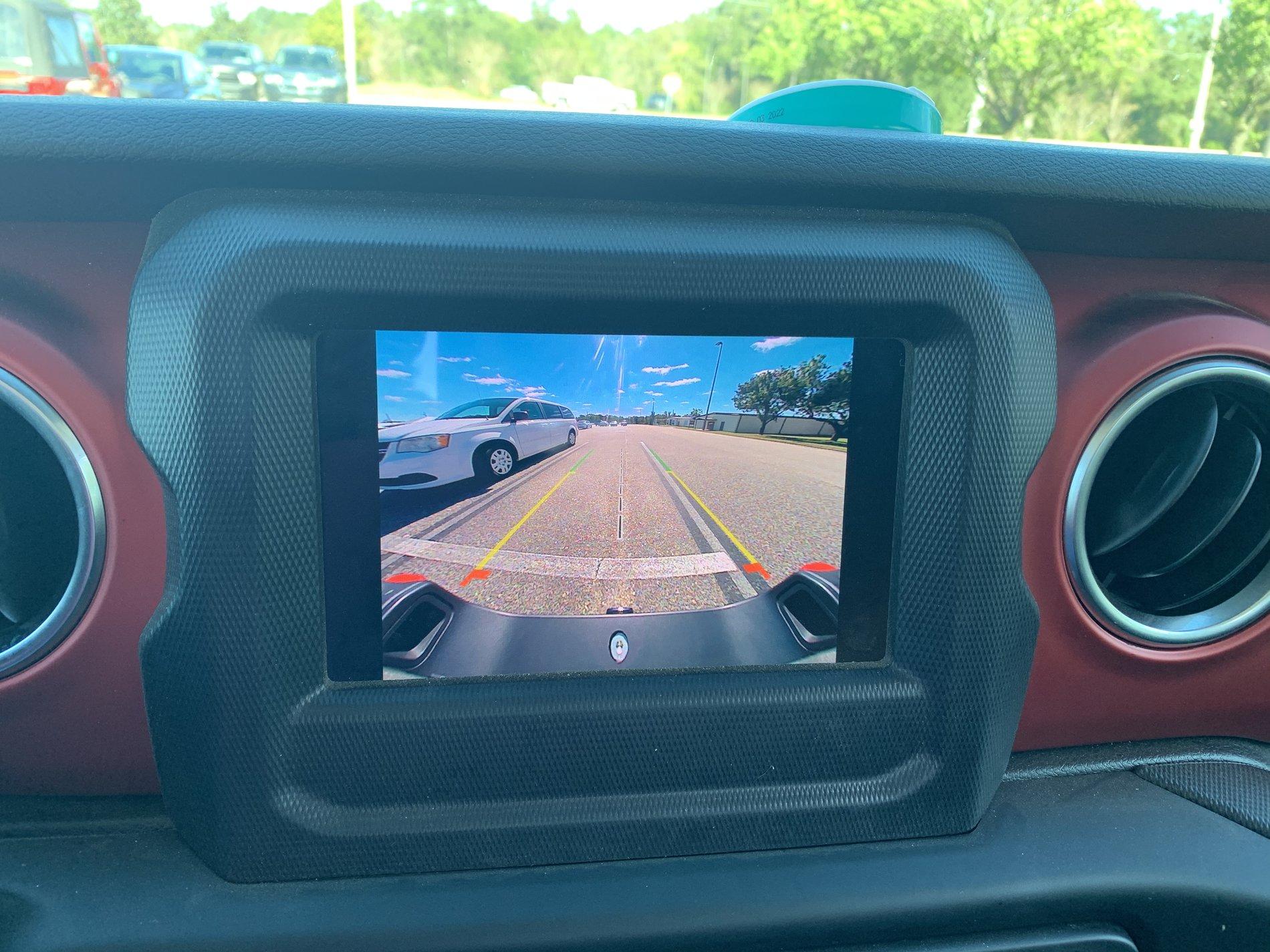 Jeep Gladiator Gladiator, Backup Camera, and 7 inch screen C6FEB7F4-208A-4993-A397-C63C81287FBE