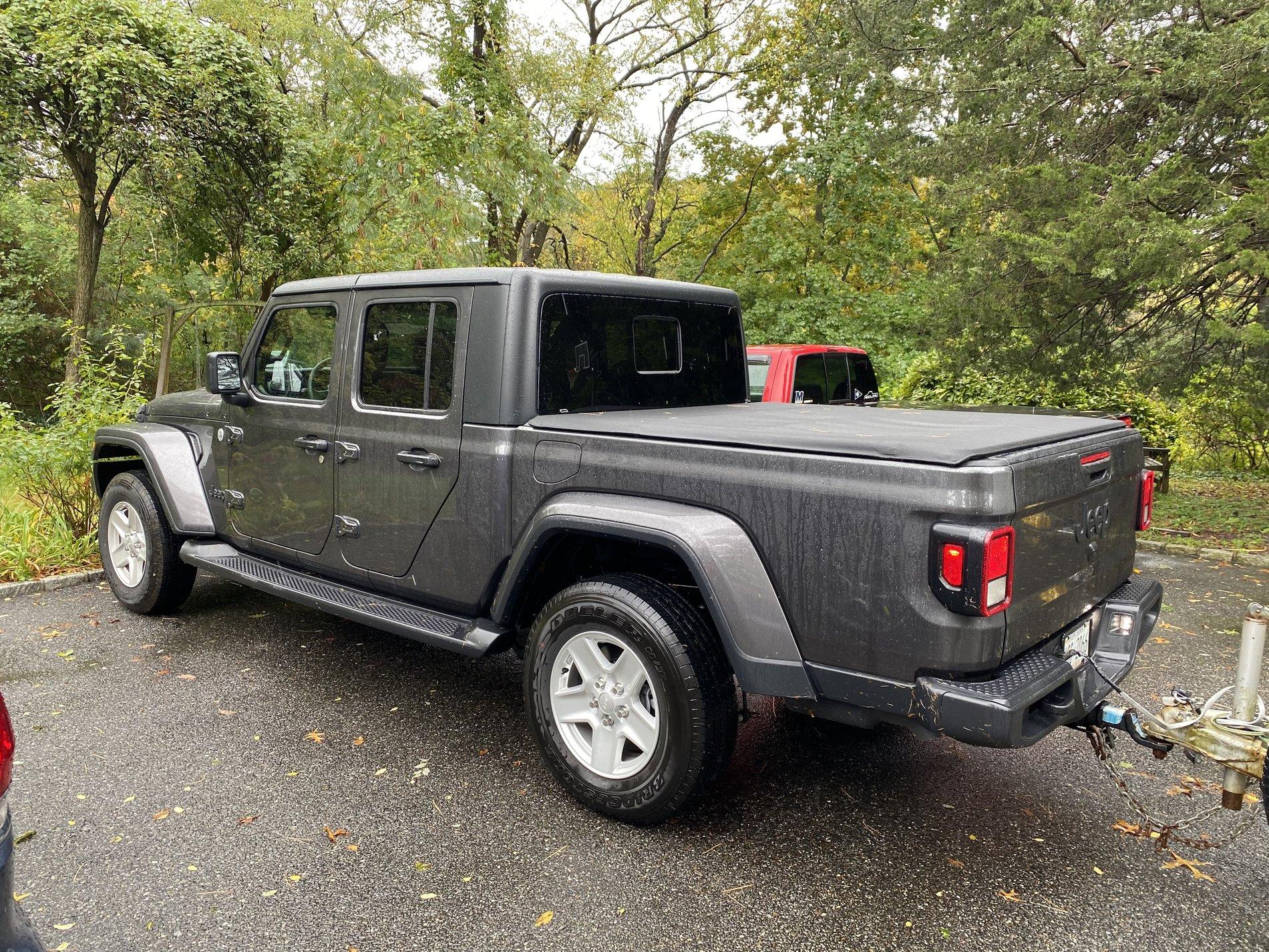 Jeep Gladiator GRANITE CRYSTAL JT Gladiator Club 65306661-A1D1-4904-A1B4-708974306234