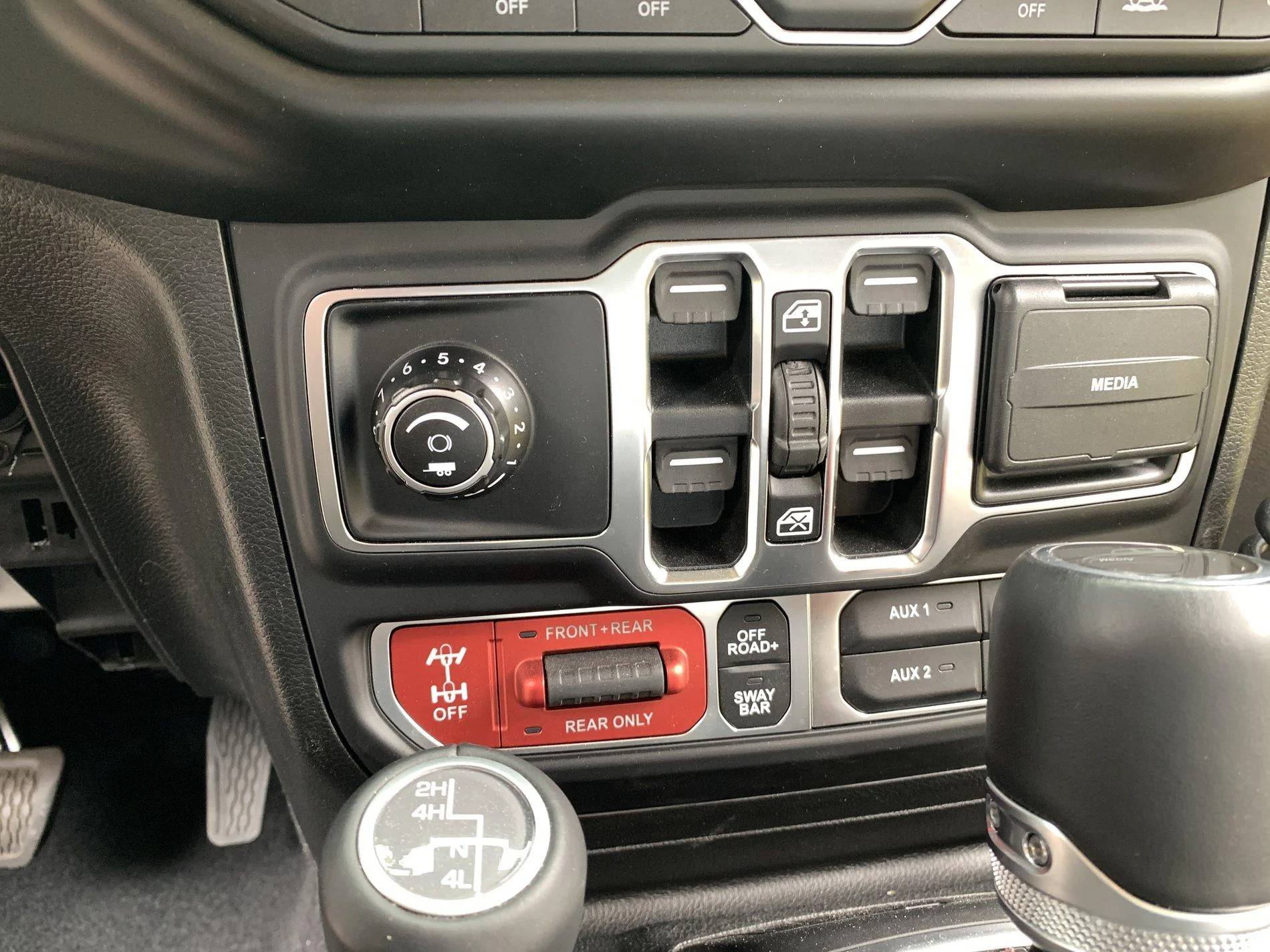 Jeep Gladiator Factory Trailer Brake Controller releases ...EDIT: STILL WAITING 4B169D7B-F50A-44CE-B33D-6E97600DC3A1