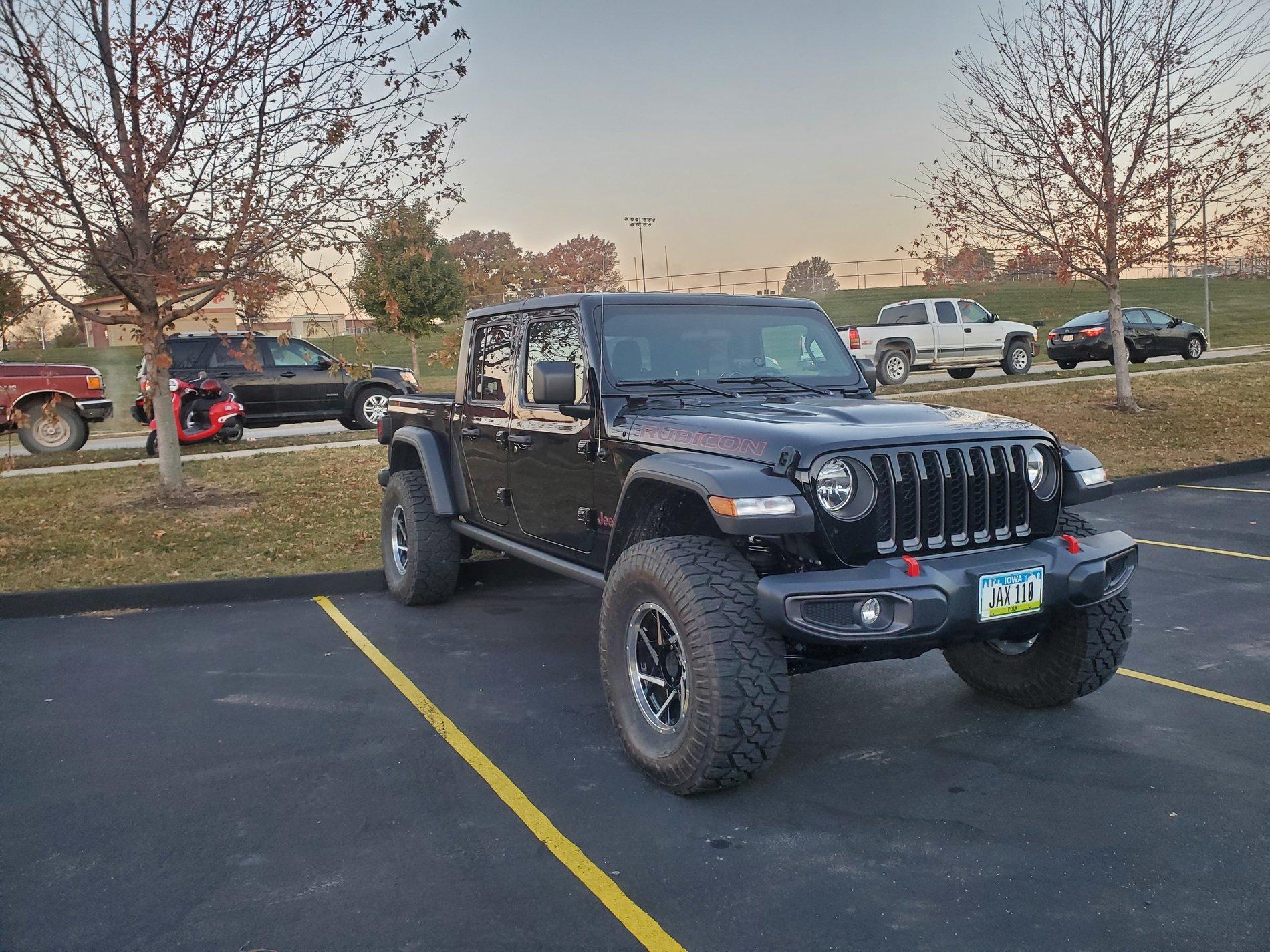 Jeep Gladiator Lets see the spacer lifts dsl gladiator 1