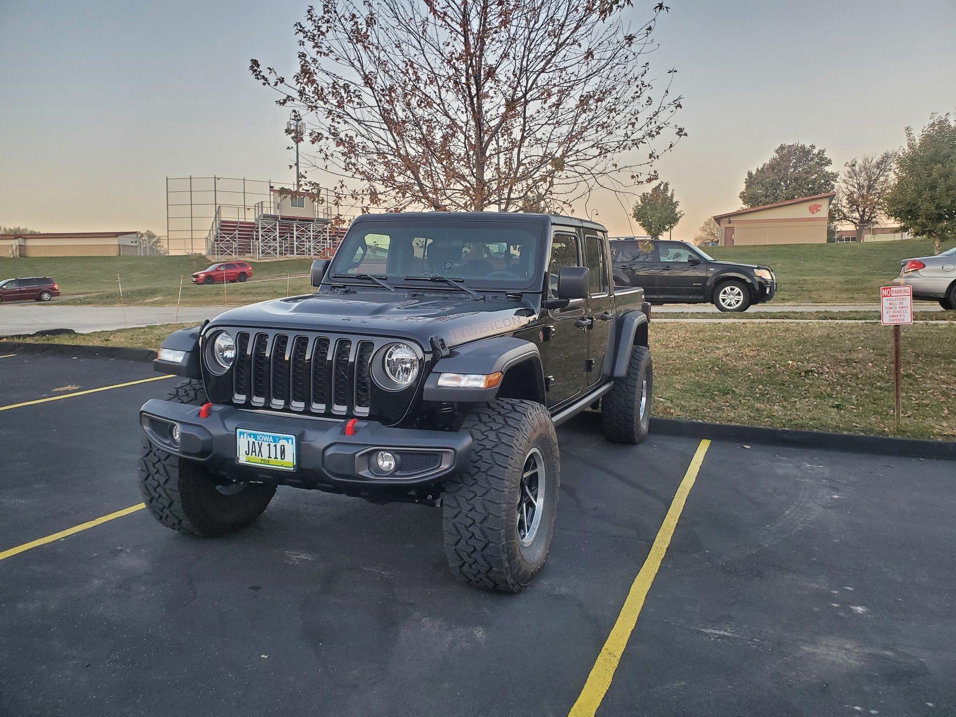 Jeep Gladiator Lets see the spacer lifts dsl gladiator 2