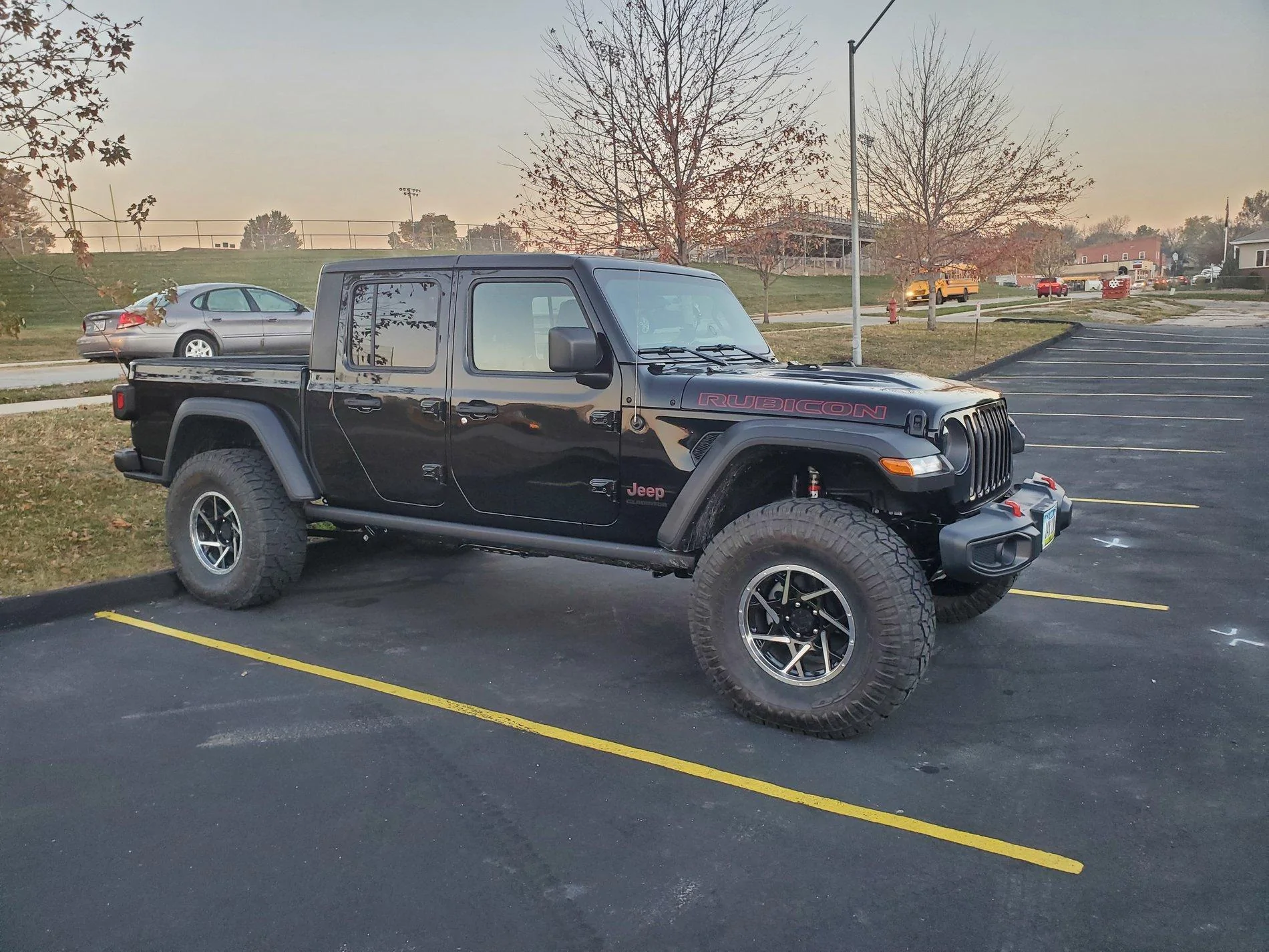 Jeep Gladiator Lets see the spacer lifts dsl gladiator 4