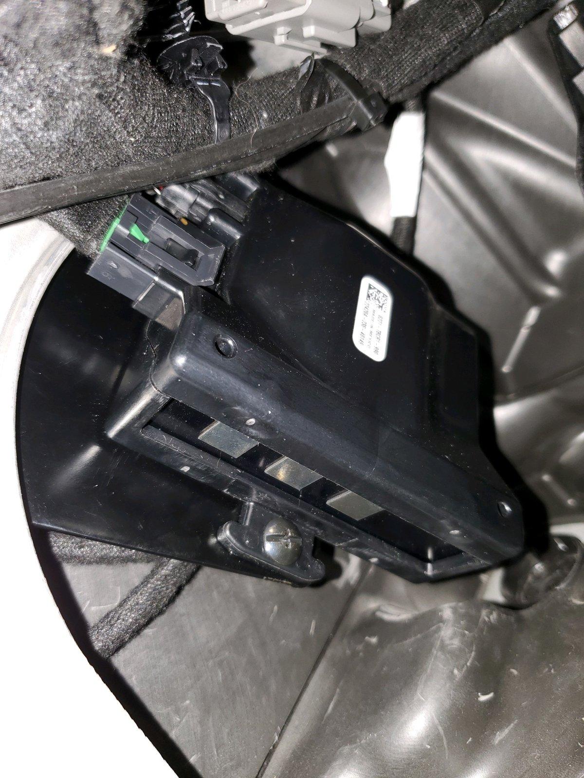 Jeep Gladiator Installed the oem brake controller 20201030_170938