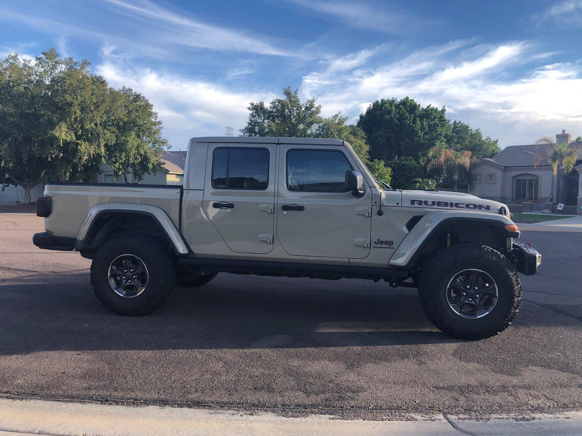 Jeep Gladiator PLEASE DELETE glad 2