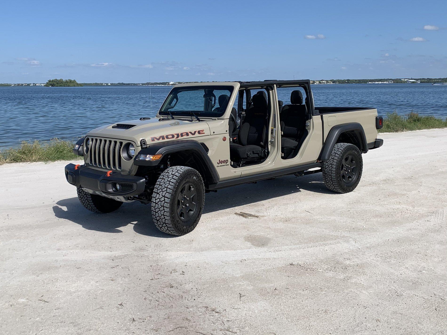 Jeep Gladiator MOJAVE Edition Gladiator JT Club 1B5412A5-F8C9-45A4-8969-B2B72A95D63C