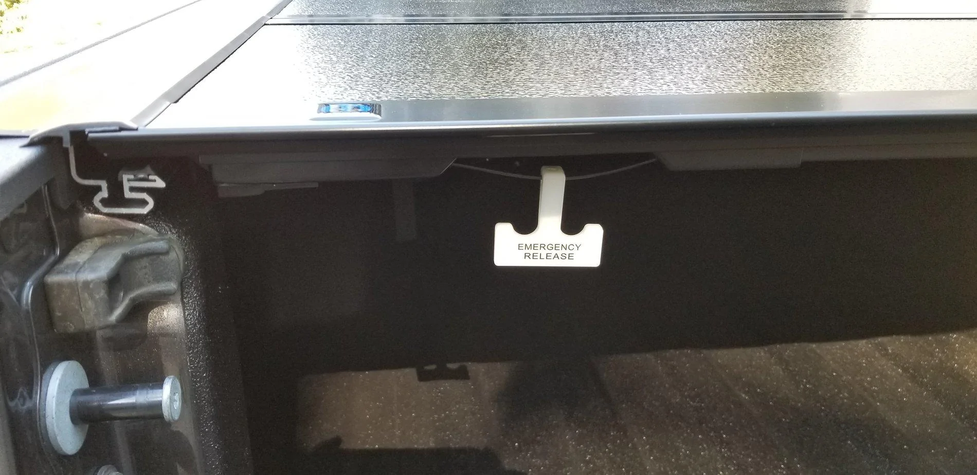 Jeep Gladiator Mopar Tri-Fold Tonneau Cover 20201031_120317