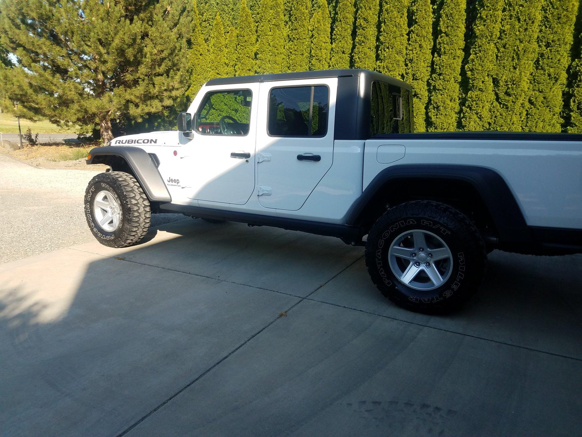 Jeep Gladiator 2020 Bright White fleet reduction project jt1.5