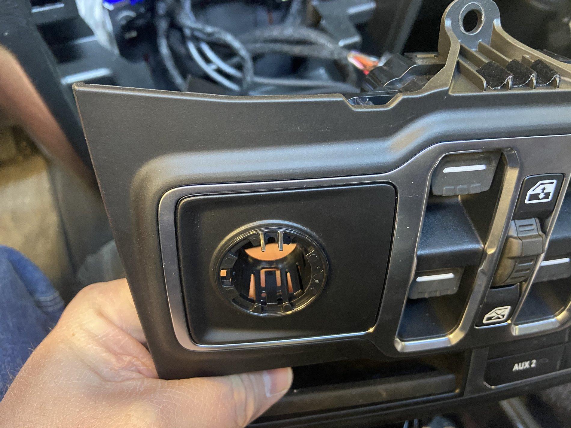 Jeep Gladiator Trailer brake controller install. 82215652 0144AE58-8472-4F63-B01B-576D2C5AF8A2