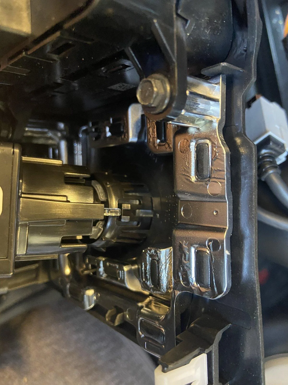 Jeep Gladiator Trailer brake controller install. 82215652 A56F7E8F-9839-4048-83C9-2891F352D75C