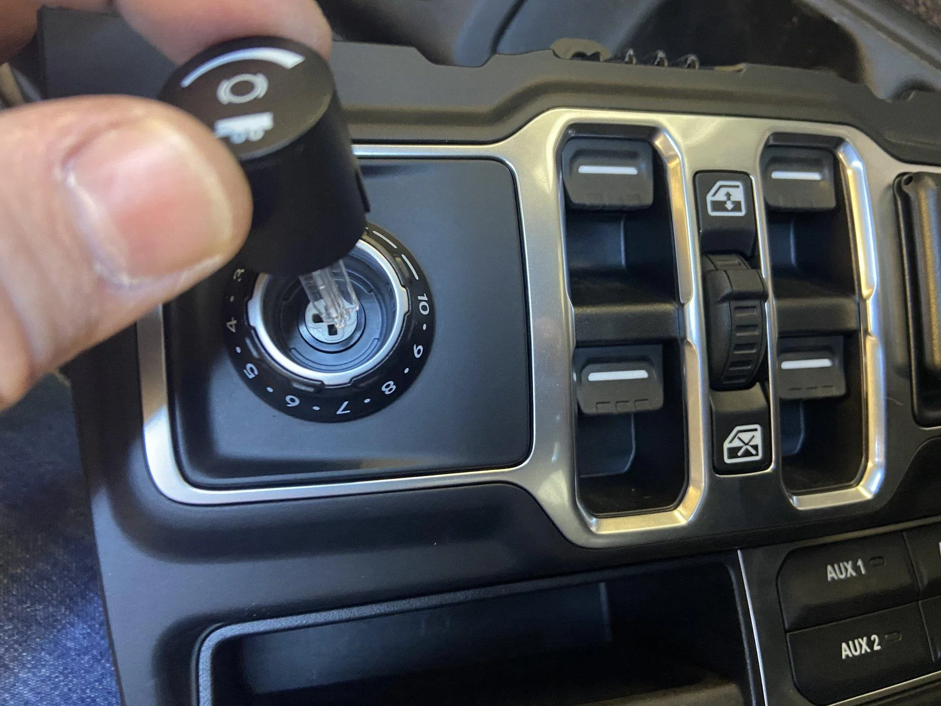 Jeep Gladiator Trailer brake controller install. 82215652 87B52EE5-B424-493D-A50D-2D3FBD9413E1