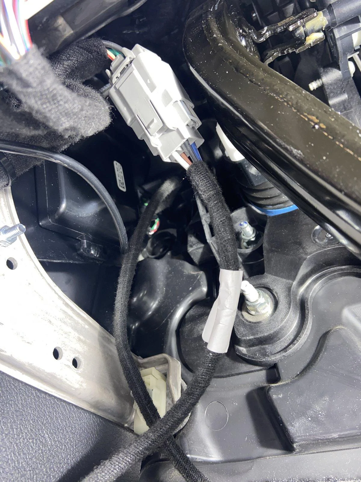 Jeep Gladiator Trailer brake controller install. 82215652 809CB908-5686-4099-B5F9-E0A7AC2CF512