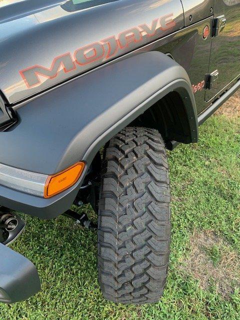 Jeep Gladiator Pic Request - Rubicon/Mojave back-to-back 33s vs 35s 33 falken to